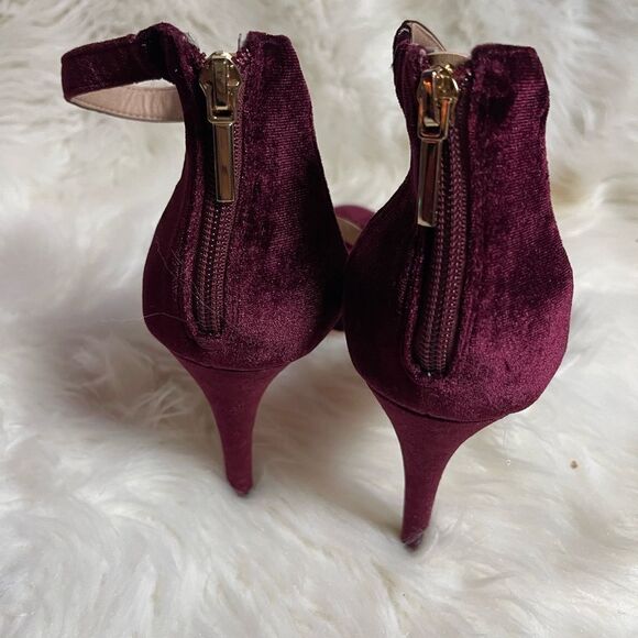 Steve Madden Fabric suede strappy heels sandals with back zipper Size 10M - Picture 3 of 8